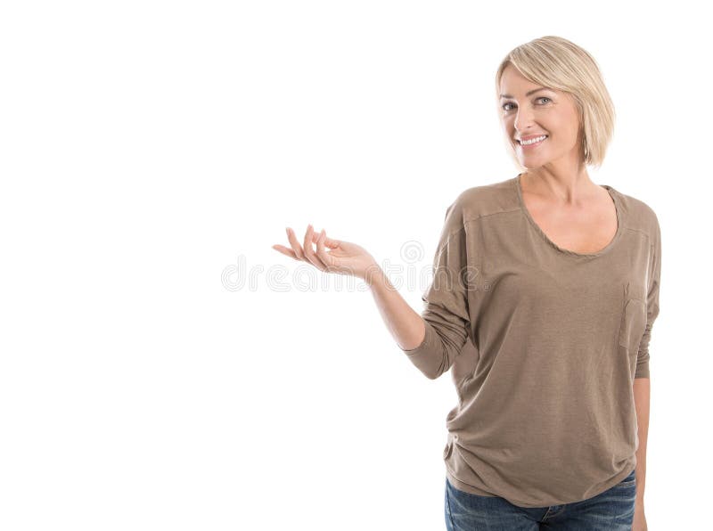 Vrij het geïsoleerde oudere vrouw voorstellen met overhandigt wit stock foto Vrij het geïsoleerde oudere vrouw voorstellen met overhandigt wit stock foto