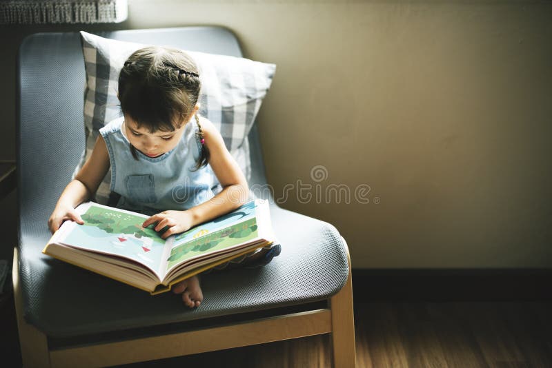 Vrolijk het Meisjes Gelukkig Concept van Adolescene van de nakomelingenpeuter royalty-vrije stock fotografie Vrolijk het Meisjes Gelukkig Concept van Adolescene van de nakomelingenpeuter royalty-vrije stock fotografie