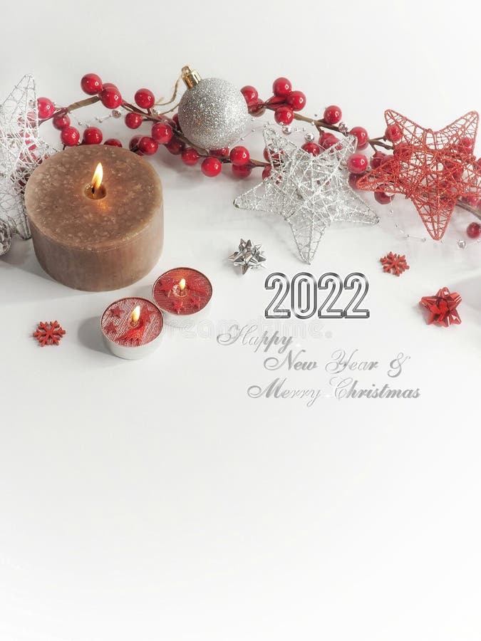 Vrolijke Kerstmis En Gelukkige Nieuwe Jaarkaart 2022 Op Witte Achtergrond Stock Afbeelding - Image Of Goud, Exemplaar: 229873305