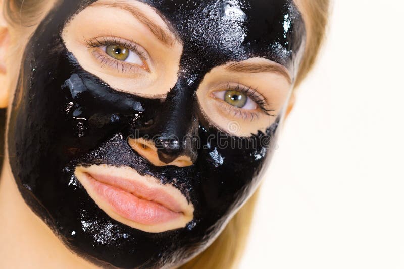 lekken Contractie Zuidoost Vrouw Met Zwarte Schil Van Masker Op Gezicht Stock Foto - Image of gezicht, gezichts: 210793802 lekken Contractie Zuidoost Vrouw Met Zwarte Schil Van Masker Op Gezicht Stock Foto - Image of gezicht, gezichts: 210793802