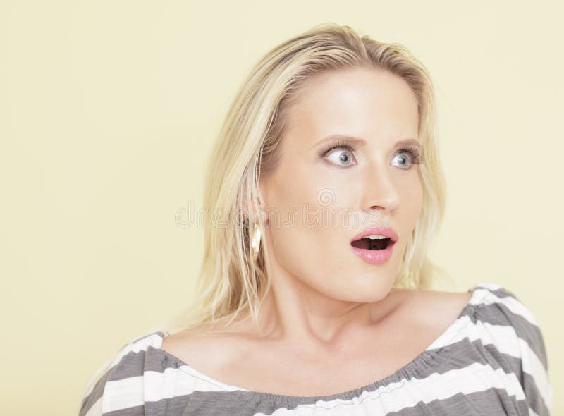 Vrouw in schok stock fotografie Vrouw in schok stock fotografie
