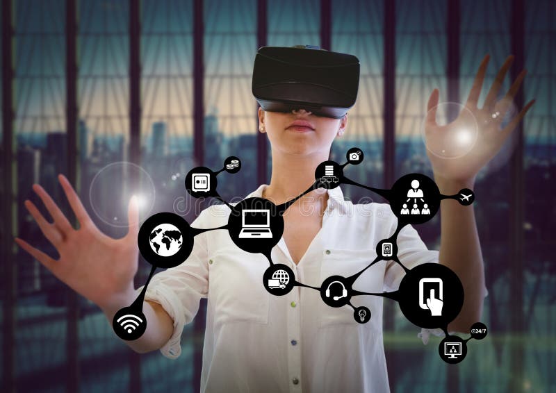 Vrouw wat betreft interfacegloed terwijl het gebruiken van virtuele werkelijkheidshoofdtelefoon stock afbeelding Vrouw wat betreft interfacegloed terwijl het gebruiken van virtuele werkelijkheidshoofdtelefoon stock afbeelding