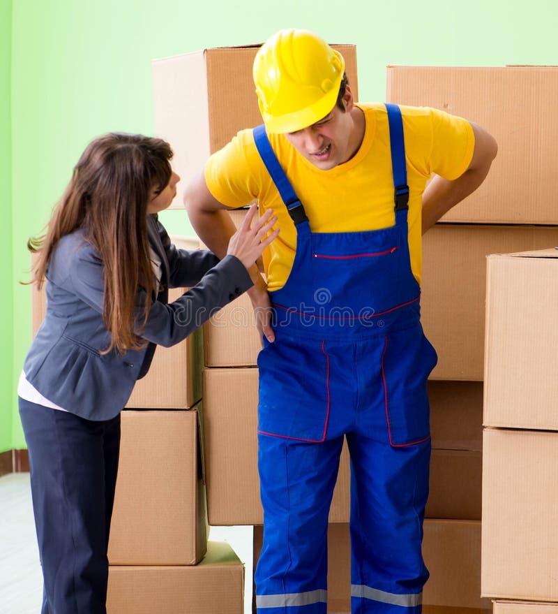 Vrouwelijke baas en hoofdaannemer werken met dozen royalty-vrije stock foto