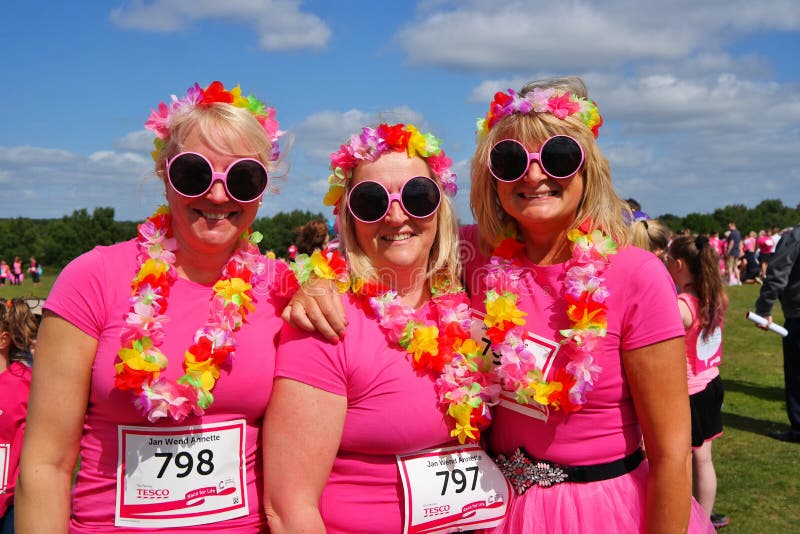 Vrouwen bij Ras voor het Levensgebeurtenis stock foto's Vrouwen bij Ras voor het Levensgebeurtenis stock foto's