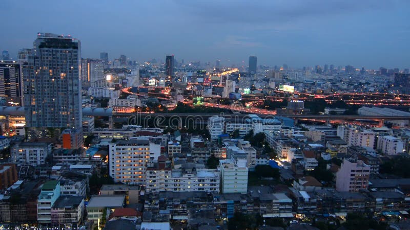 Vue au-dessus de Bangkok la nuit