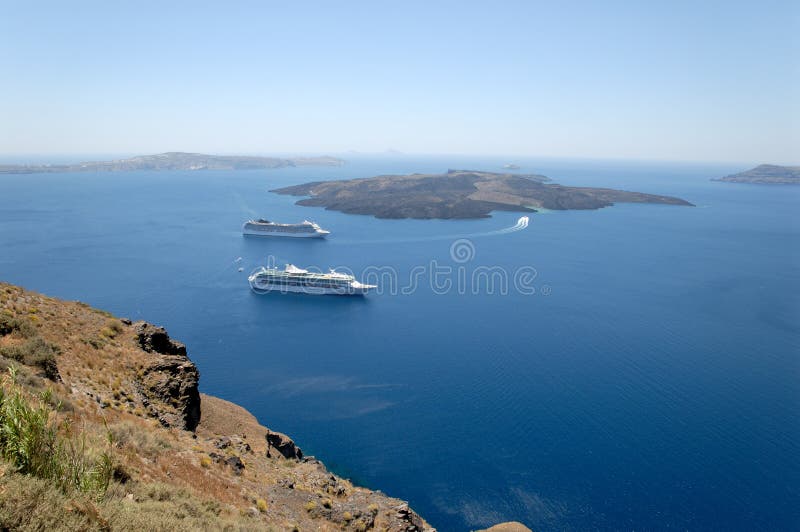 Vue au-dessus de caldeira, Santorini photographie stock Vue au-dessus de caldeira, Santorini photographie stock