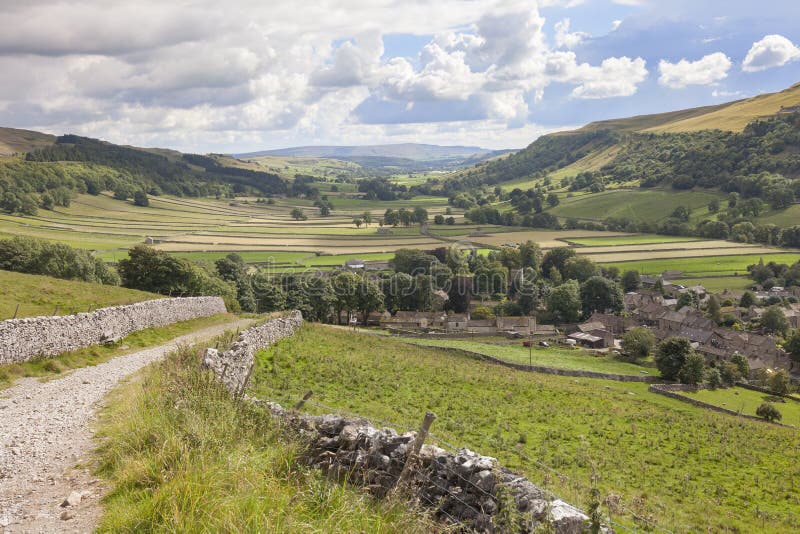 Vue au-dessus de Kettlewell, Yorkshire photo libre de droits Vue au-dessus de Kettlewell, Yorkshire photo libre de droits