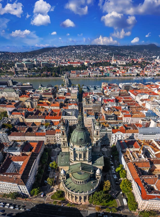 Vue aérienne de Budapest, Hongrie de la célèbre basilique ststephens. Hauteurs de buda du palais royal du château de buda de pont