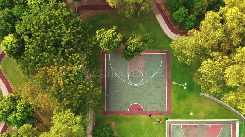 Vue aérienne de Futsal et de terrain de basket