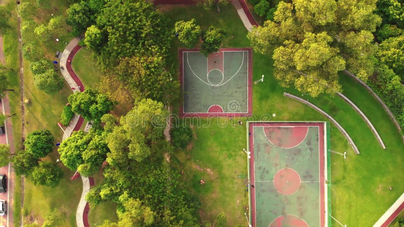 Vue aérienne de Futsal et de terrain de basket