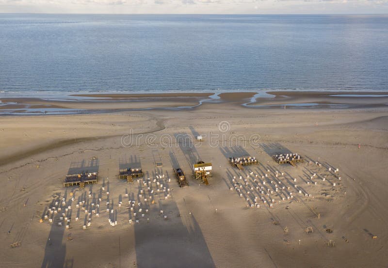 Vue aérienne de la plage chez Sankt Peter Ording, Allemagne photo stock Vue aérienne de la plage chez Sankt Peter Ording, Allemagne photo stock