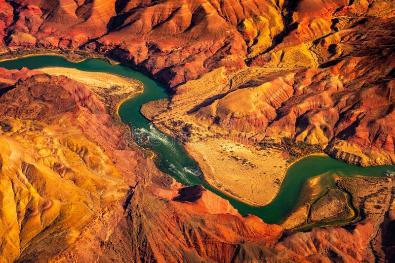 Vue aérienne de paysage du fleuve Colorado en canyon grand, Etats-Unis photographie stock libre de droits