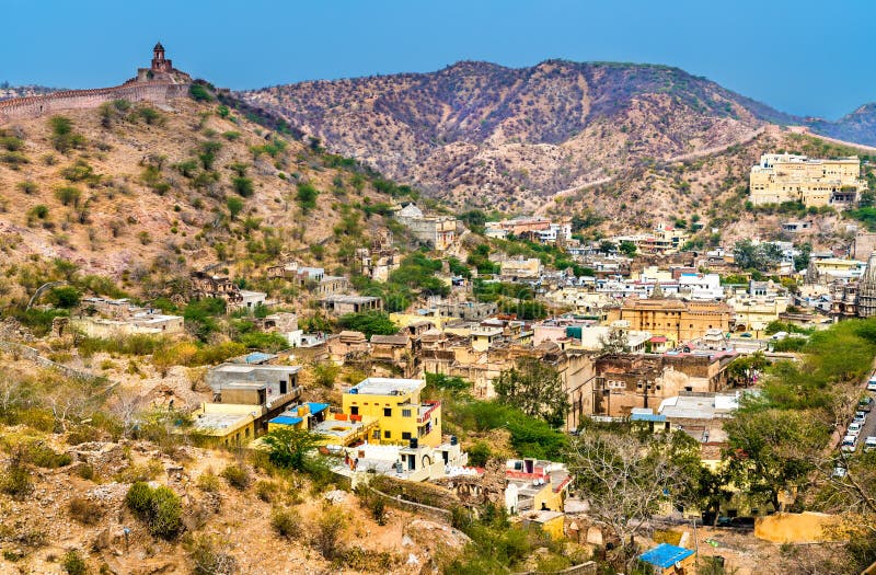 Vue aérienne de ville d'Amer près de Jaipur, Inde image libre de droits Vue aérienne de ville d'Amer près de Jaipur, Inde image libre de droits