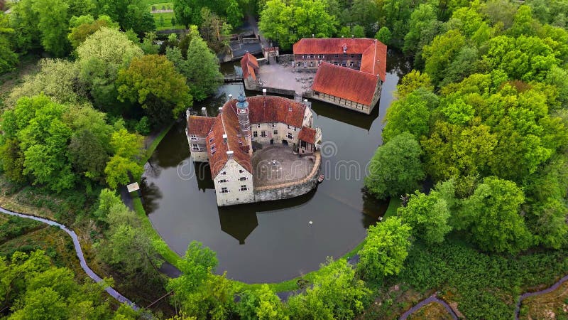 Vue aérienne drone château d'eau médiéval vischerville munster district administratif nord rhinwestphalie allemagne