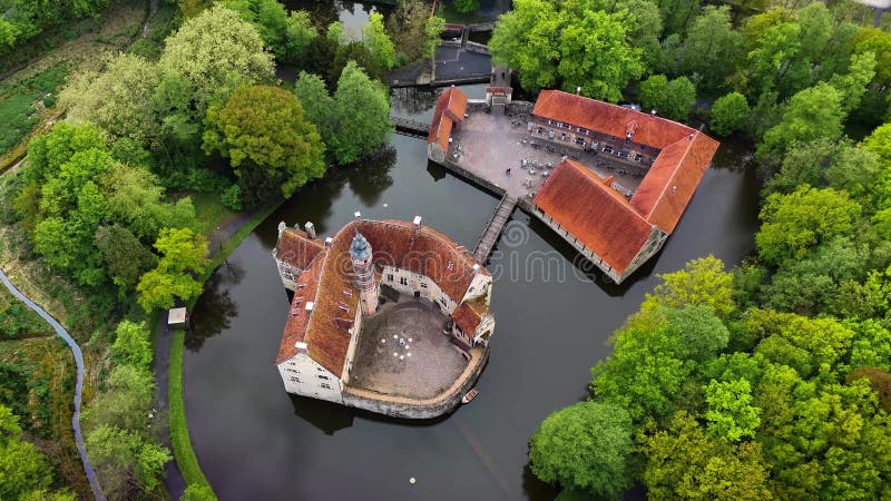 Vue aérienne drone château d'eau médiéval vischerville munster district administratif nord rhinwestphalie allemagne