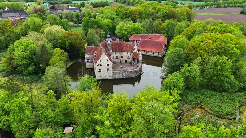 Vue aérienne drone château d'eau médiéval vischerville munster district administratif nord rhinwestphalie allemagne