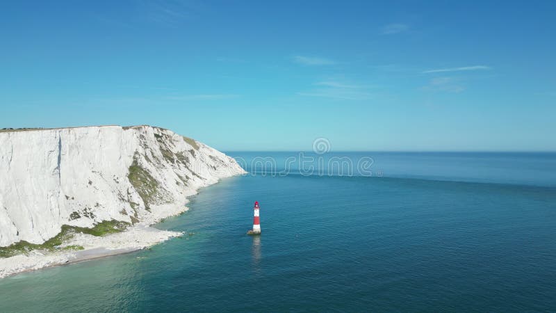 Vue aérienne du phare de la tête de plage des sept soeurs dans l'est du sud-ouest de l'angleterre