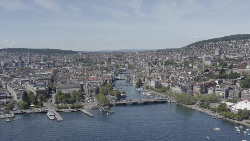 Vue aérienne non dégradée du front de mer de Zurich en Suisse clips vidéos