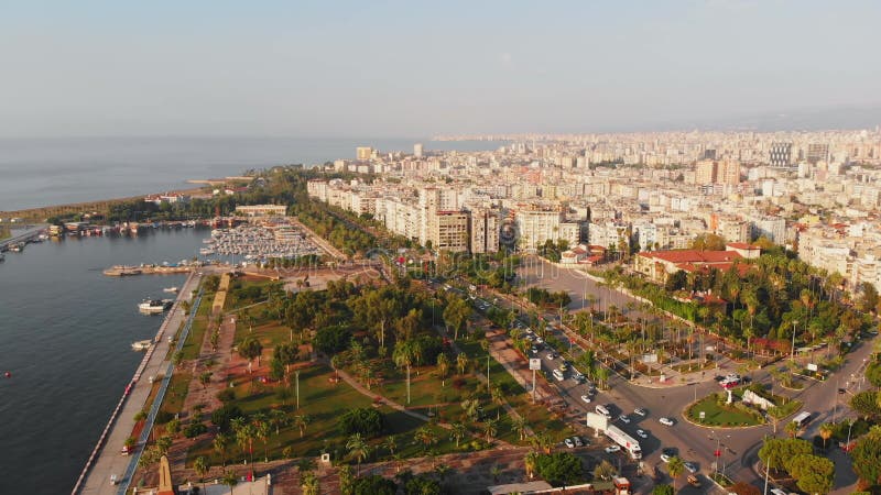 Vue aérienne statique célèbre mersin ville panorama avec vaste bâtiment paysage banque de vidéos