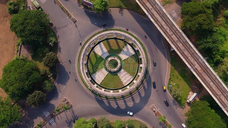 Vue aérienne statique du monument circulaire banque de vidéos