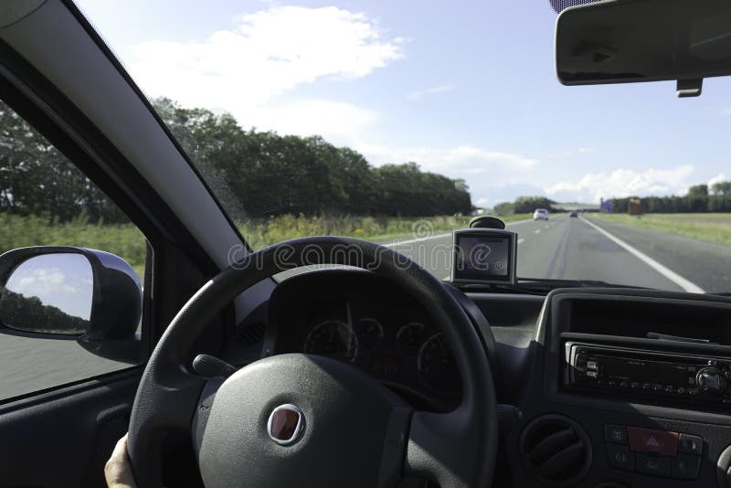 Vue In-car d'autoroute images stock Vue In-car d'autoroute images stock