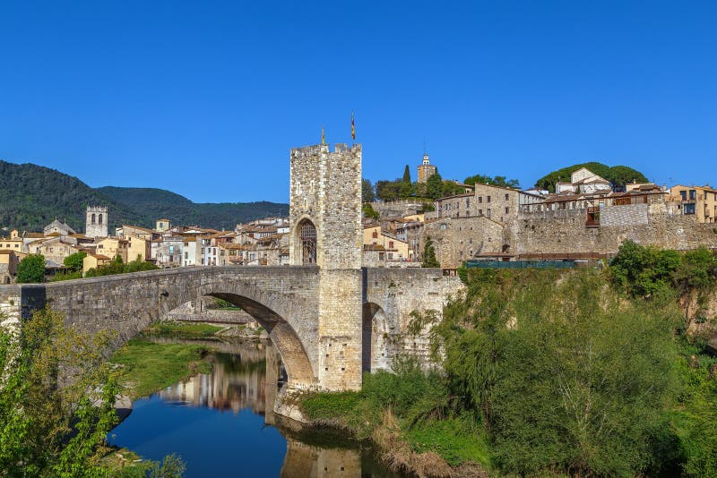 Vue de Besalu, Espagne photographie stock libre de droits Vue de Besalu, Espagne photographie stock libre de droits