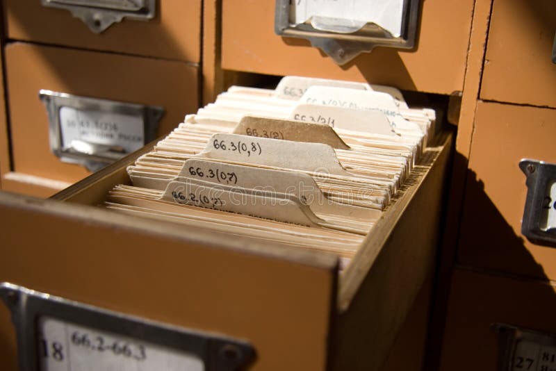 Vue de fin de catalogue de bibliothèque images libres de droits