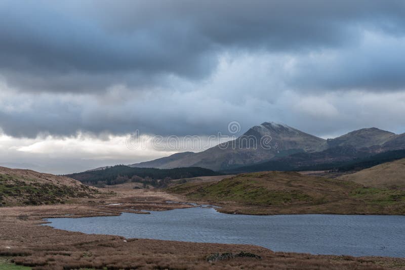 Vue de montagne de Moel Hebog Parc national de Snowdonia au Pays de Galles du nord, R-U photo stock Vue de montagne de Moel Hebog Parc national de Snowdonia au Pays de Galles du nord, R-U photo stock