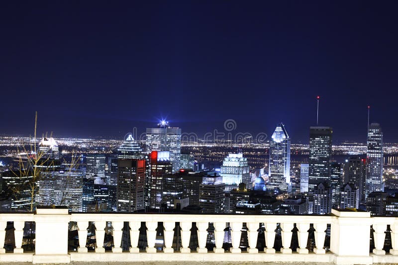 Vue de nuit sur Montréal photos stock Vue de nuit sur Montréal photos stock