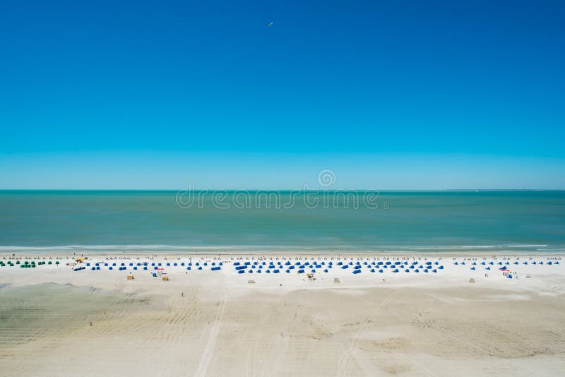 Vue de plage de dessus de toit photo stock Vue de plage de dessus de toit photo stock