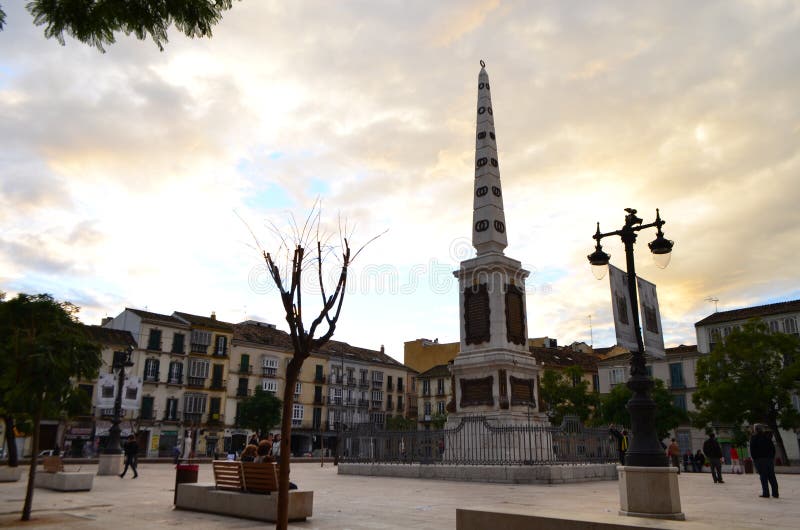 Vue de rue de Plaza de la Merced dans le laga de ¡ de MÃ, Espagne image libre de droits Vue de rue de Plaza de la Merced dans le laga de ¡ de MÃ, Espagne image libre de droits