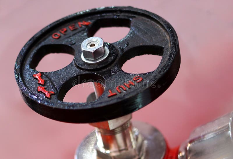Vue de valve d'?quipement de lutte anti-incendie dans une industrie photos stock Vue de valve d'?quipement de lutte anti-incendie dans une industrie photos stock