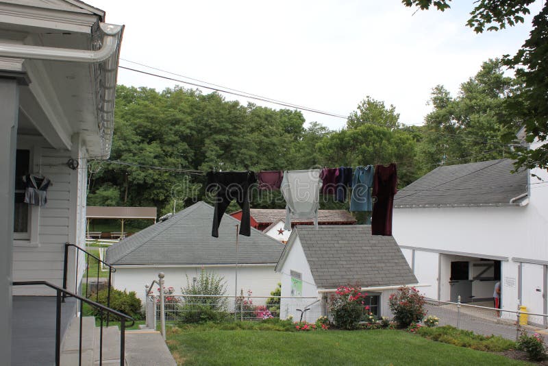 Vue externe des Chambres amish traditionnelles au village amish, Lancaster, Pennsylvanie images stock