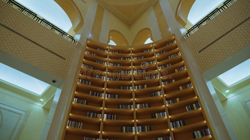 Vue intérieure de la bibliothèque dans Qasr Al Watan Palais présidentiel Abu Dhabi UAE clips vidéos