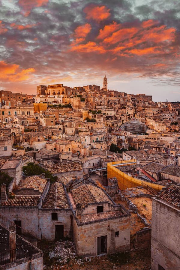 Vue Large De Piazzetta Pascoli Belvedere De Matera Sur Le Sasso Caveoso