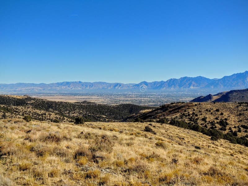 Vue montagnes avant de Salt Lake de vallée et de Wasatch de désert en Autumn Fall augmentant Rose Canyon Yellow Fork, grande roch images stock Vue montagnes avant de Salt Lake de vallée et de Wasatch de désert en Autumn Fall augmentant Rose Canyon Yellow Fork, grande roch images stock