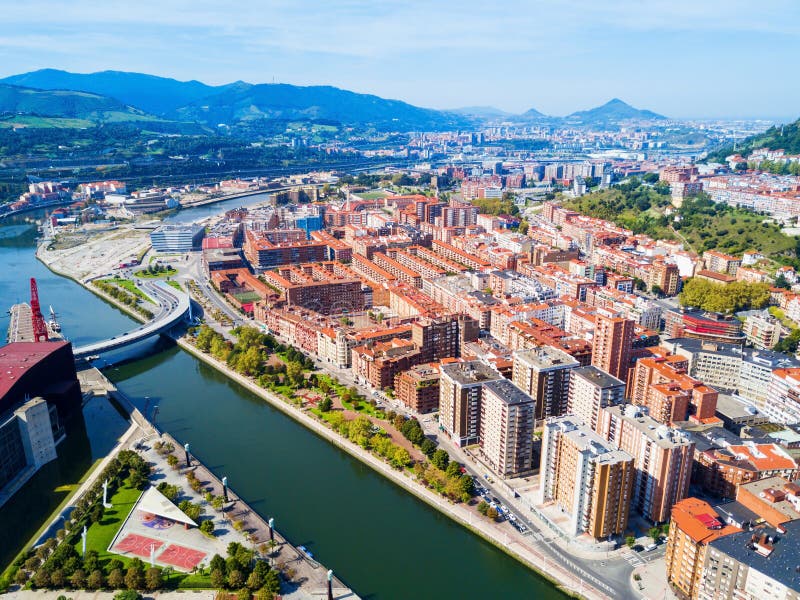 Vue panoramique aérienne de Bilbao, Espagne image stock Vue panoramique aérienne de Bilbao, Espagne image stock