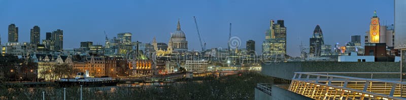 Vue panoramique de ville de Londres Angleterre R-U l'Europe image libre de droits Vue panoramique de ville de Londres Angleterre R-U l'Europe image libre de droits