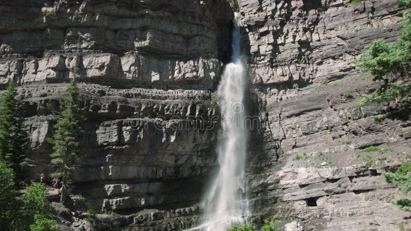 Vue statique drone puis tirer loin cascade chutes ouray colorado 4k clips vidéos