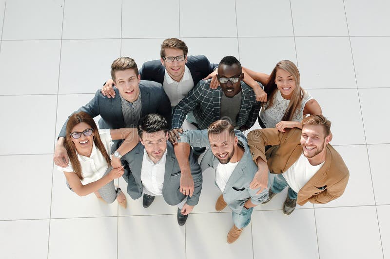 Vue supérieure Équipe heureuse d'affaires Le concept de la réussite photo libre de droits Vue supérieure Équipe heureuse d'affaires Le concept de la réussite photo libre de droits