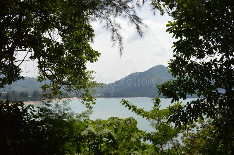 Vue sur la plage de Kamala. Phuket image stock
