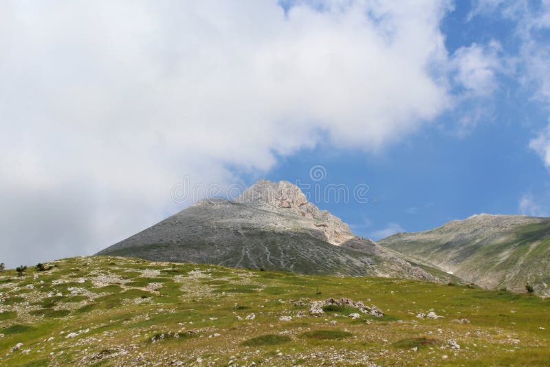 Vue à la montagne de Camicia, Abruzzo, Italie image stock Vue à la montagne de Camicia, Abruzzo, Italie image stock
