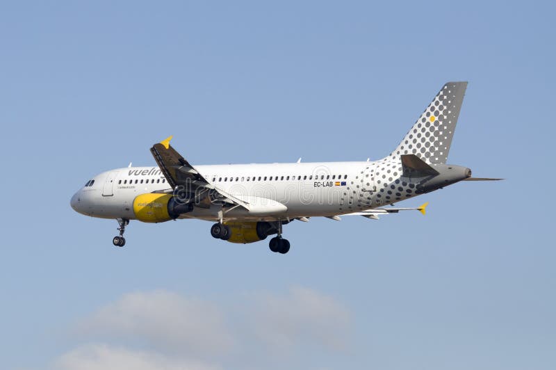 Atterrissage de Vueling Airbus A320 à l'aéroport d'Ibiza
