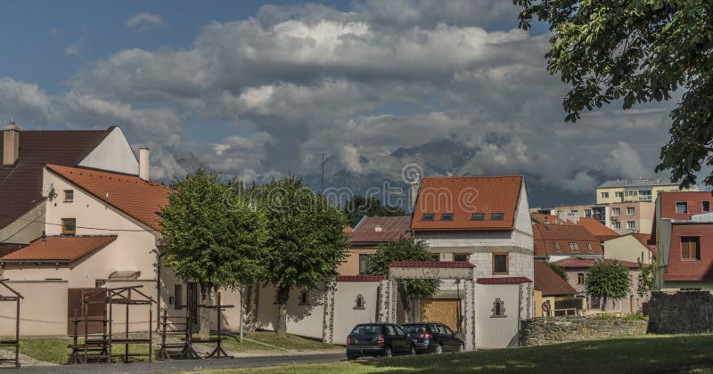 Vysoké Tatry ze zámku v Kežmarku