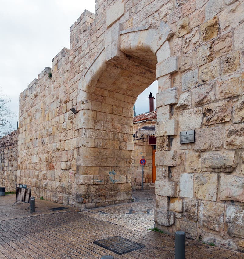 Väggar av den forntida staden, Jerusalem, Israel arkivbild Väggar av den forntida staden, Jerusalem, Israel arkivbild
