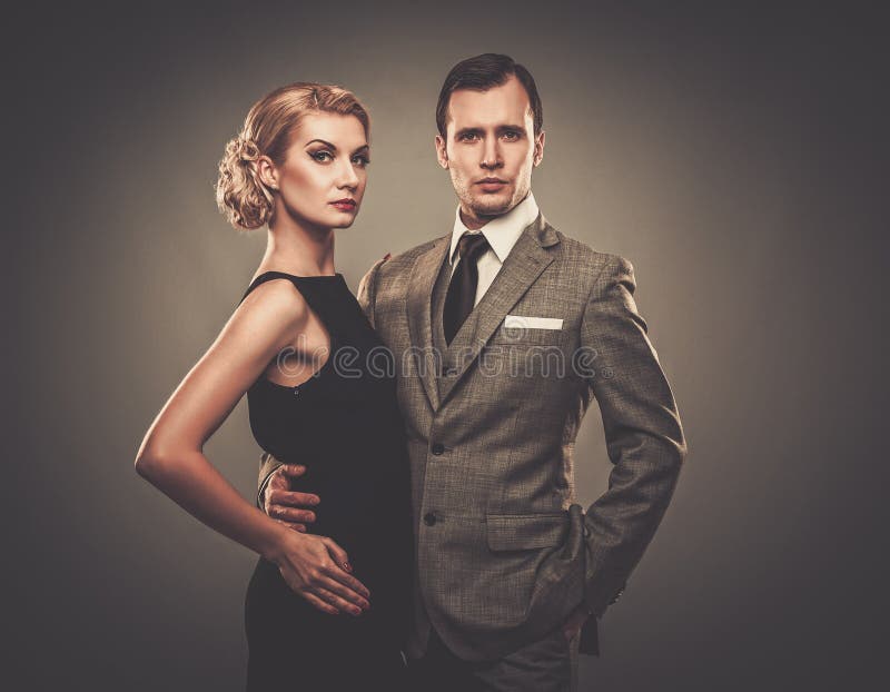Välklädda retro par royaltyfri foto