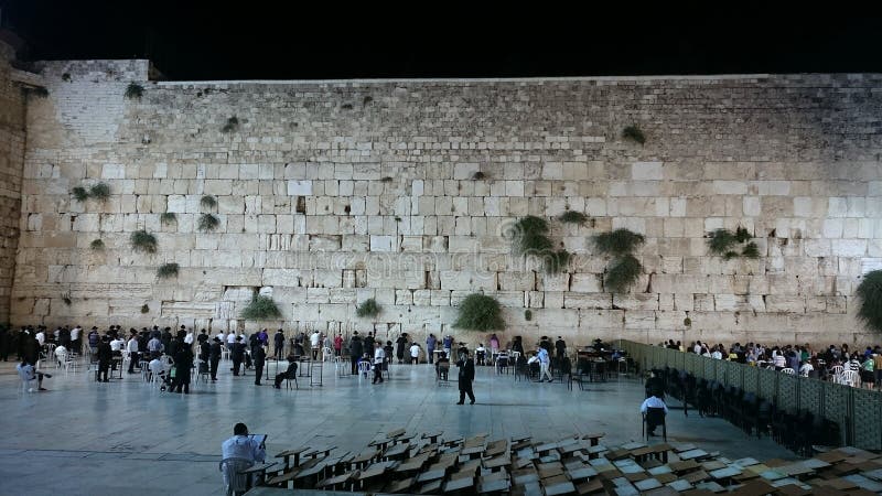 Västra vägg i Jerusalem på natten royaltyfri bild Västra vägg i Jerusalem på natten royaltyfri bild