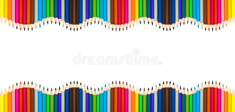 Vågor av färgrika träblyertspennor som tillbaka isoleras på vit, tom ram till det skola-, konst- och kreativitetbegreppet