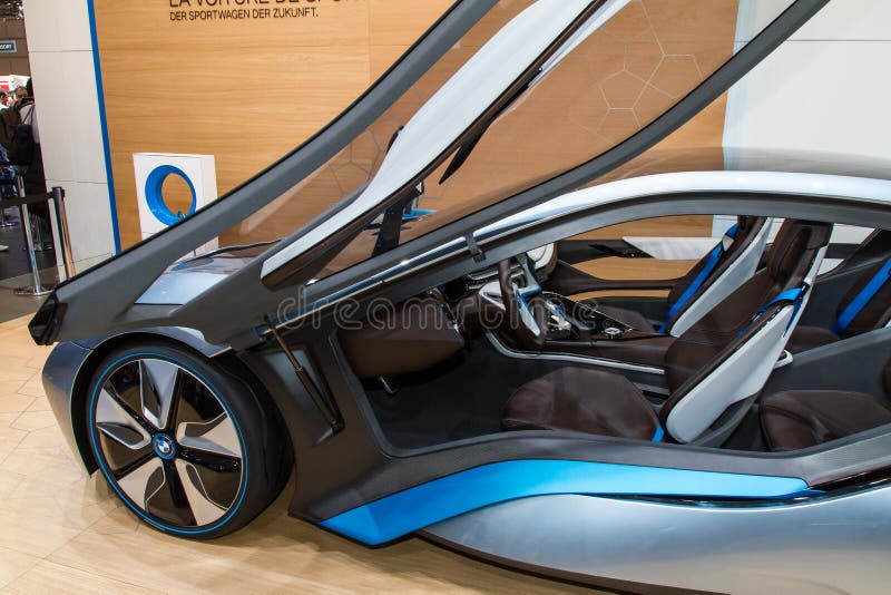Véhicule de sport électrique de BMW image libre de droits Véhicule de sport électrique de BMW image libre de droits