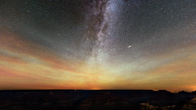 Vía Láctea y luces del norte naturaleza espectacular sobre el lapso de tiempo del Gran Cañón almacen de metraje de vídeo